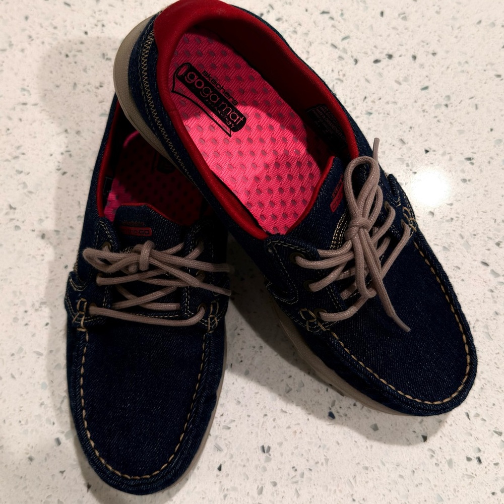 Skechers Navy and Tan Women's Sneakers